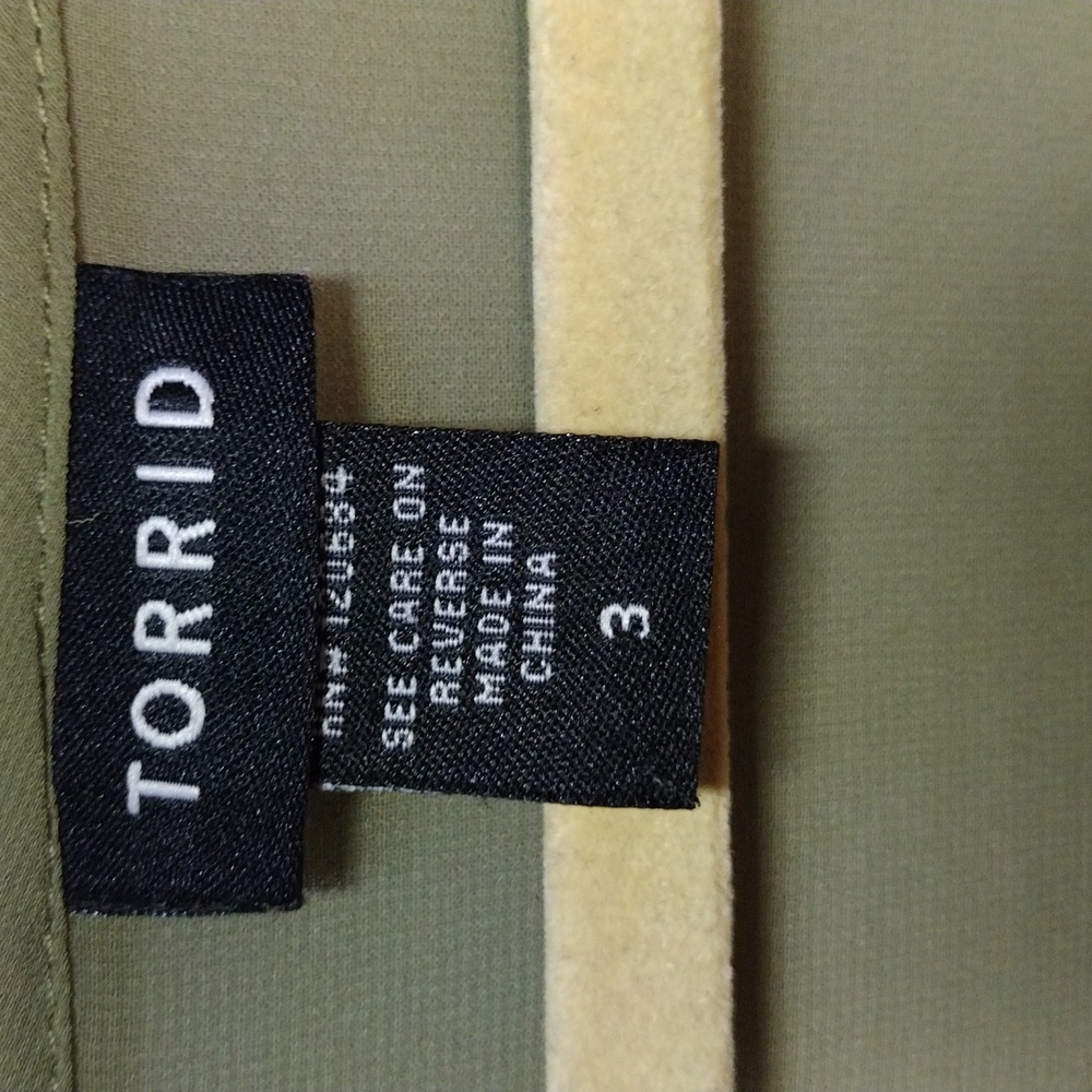 Jade Torrid Shirt - Missing A Button - image 2